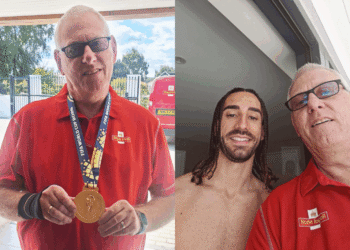 Cucurella oferece medalha da Copa do Mundo a carteiro em gesto de gratidão