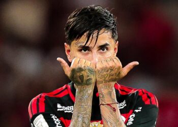 Flamengo vence Vitória com golaço de Pulgar e recupera a vice-liderança