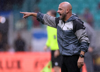 Botafogo encerra contrato com o técnico Franclim Carvalho