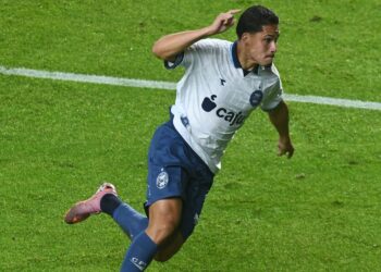 Por que o Coritiba escolheu jogar de branco e azul contra o Corinthians
