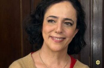 Silvia Buarque revela superação de câncer e diz que gostaria de acreditar em Deus