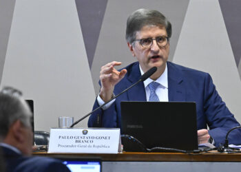 Filho de Gonet solicita apoio de Vorcaro para evento em Londres com despesas cobertas, revela PF