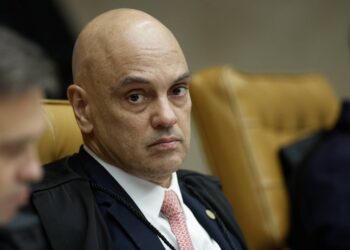 Moraes classifica relatório de Mendonça como farsa em polêmica na política brasileira