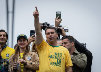 Flávio Bolsonaro decide não solicitar prisão de Andrei Rodrigues em 08/09/2026