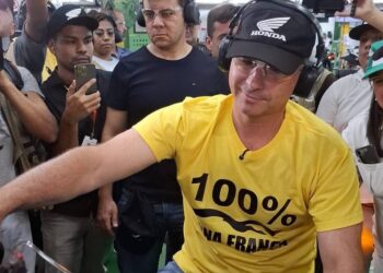 Flávio Bolsonaro pede a Mendonça para remover sigilo de informações relevantes em 11/09/2026