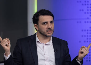 Renan pode participar do debate da Globo após pedido de liminar – 30/09/2026 – Política
