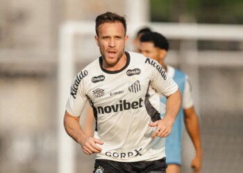 Santos busca três reforços: conheça os perfis e posições desejadas no mercado
