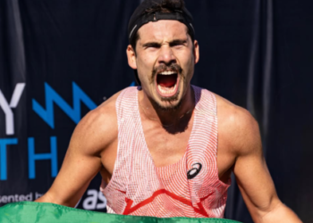 Nicolas Prattes celebra conquista histórica em maratona com apoio de Sabrina Sato
