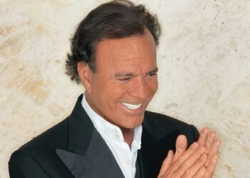 Julio Iglesias é novamente acusado de agressão sexual na Espanha