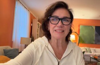 Decoração do escritório de Lilia Cabral recebe homenagem especial à filha atriz de 29 anos