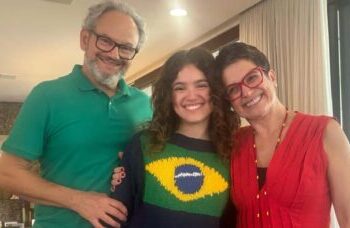 Filha de Sandra Annenberg e Ernesto Paglia compartilha beijo apaixonado em aniversário da namorada; confira as fotos