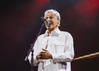 Caetano promove ato pela democracia no Rio antes das eleições de 2026