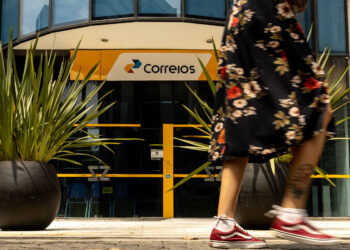 Correios e AliExpress ampliam parceria no Brasil para facilitar suas compras online