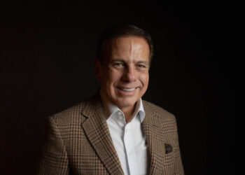 Doria reúne 400 empresários para almoço com Flávio em São Paulo