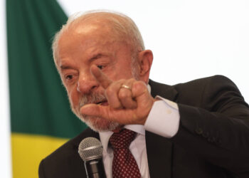 Lula planeja aumentar crítica a Flávio Bolsonaro em 2026