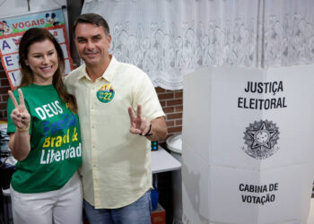 Flávio Bolsonaro aposta na revolta do eleitorado para as eleições de 2026