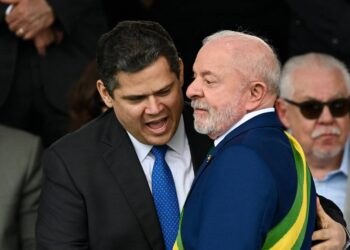 Senado começa a votar a PEC que acaba com a escala 6×1 em 14 de outubro de 2026