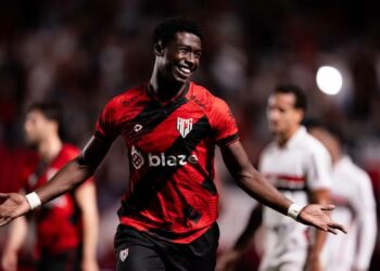Atlético-GO tenta 33 finalizações, mas não passa do empate com a Ponte Preta já rebaixada