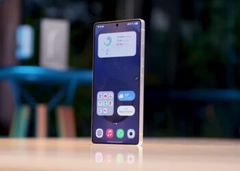 Mercado global de celulares encolhe 20% enquanto Samsung se mantém na liderança