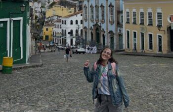 Morre influenciadora de 29 anos que abordava autismo e maternidade