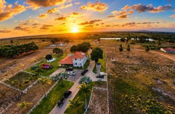 Cantor realiza sonho de ter haras em fazenda de 250 hectares após carreira como tratador de cavalos