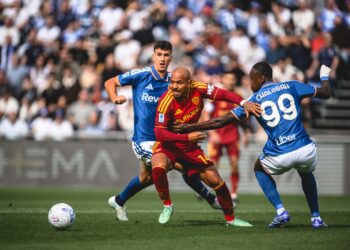 Roma empata sem gols no Italiano e supera desafio com um jogador a menos