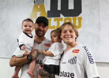 Neymar destaca a importância do esforço na criação dos filhos e afirma que nada vem fácil